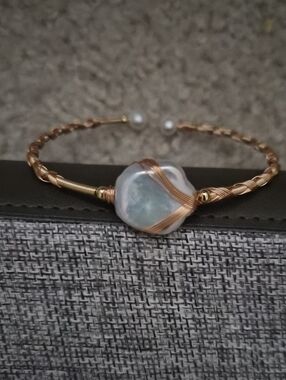 Rose Gold Wire-Wrapped Blue-White Pearl Bracelet